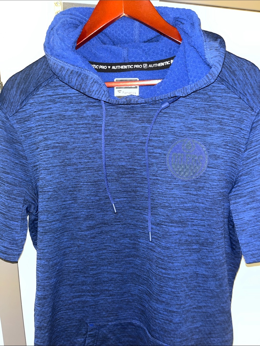 Fanatics Blue Short-Sleeve Hooded Pullover Size Medium. VGUC